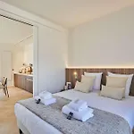 Penthouse With View Of The Eiffel Tower-faubourg *