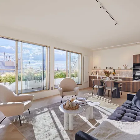 Penthouse With View Of The Eiffel Tower-faubourg Apartmán *