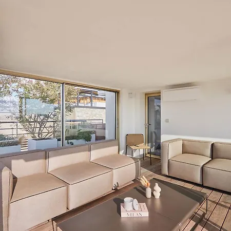 Penthouse With View Of The Eiffel Tower-faubourg Apartmán