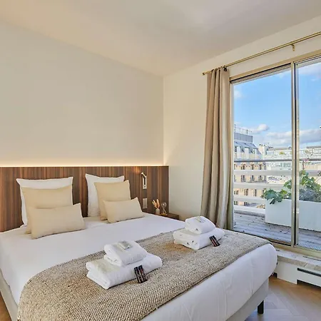 公寓 Penthouse With View Of The Eiffel Tower-faubourg 巴黎